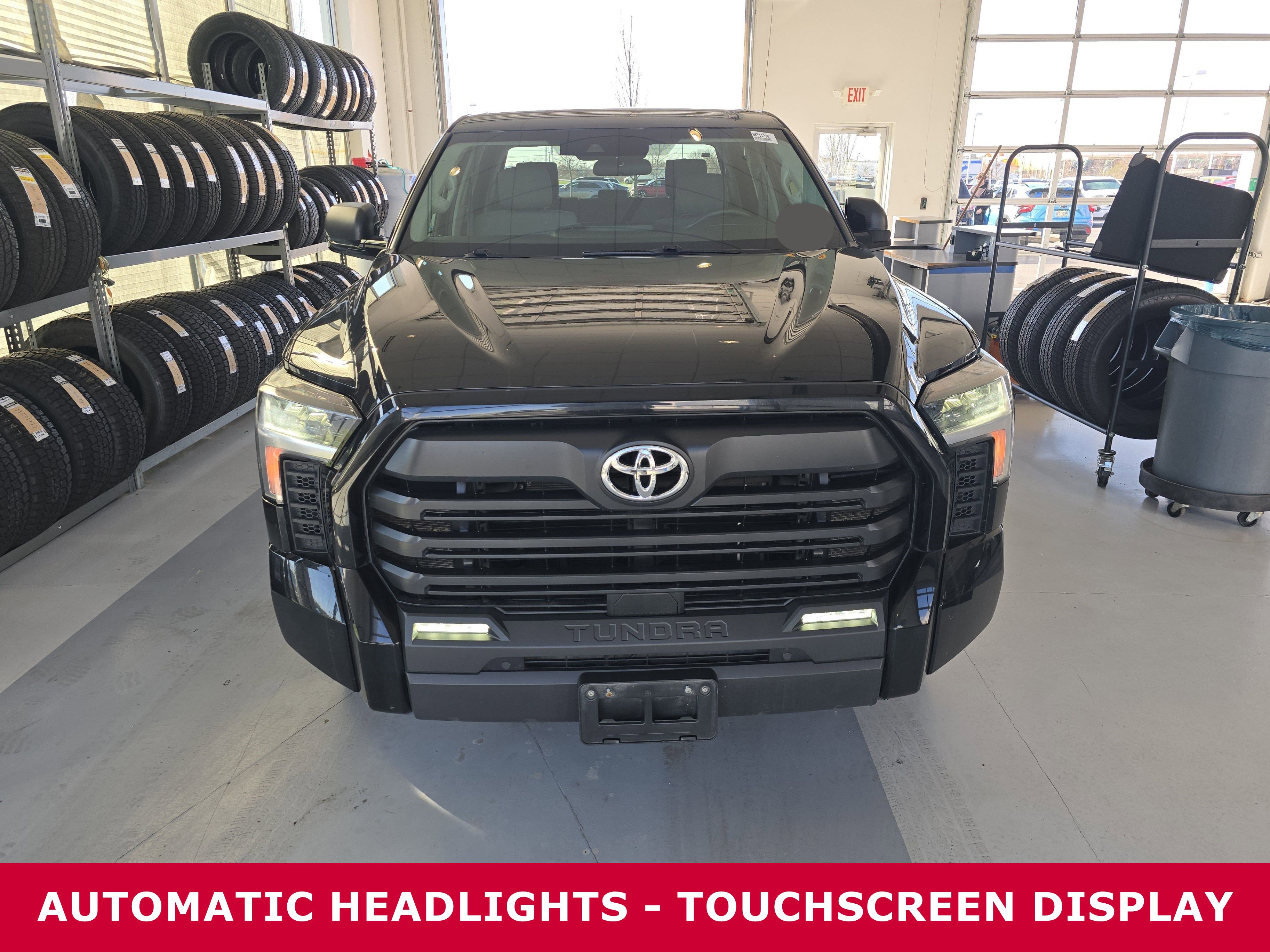 Used 2022 Toyota Tundra SR5 w/ SR5 Convenience Package image 2
