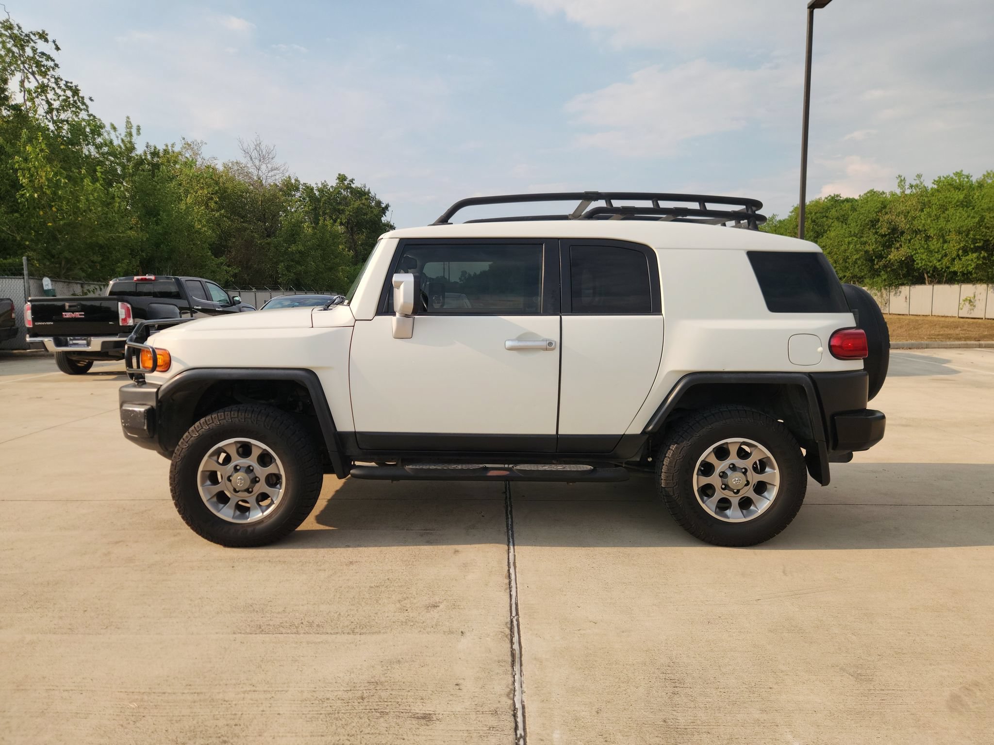 Used 2012 Toyota FJ Cruiser 4WD w/ Upgrade Pkg image 5