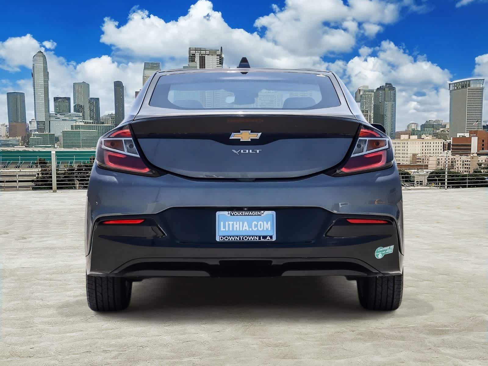 Used 2017 Chevrolet Volt LT FWD image 5