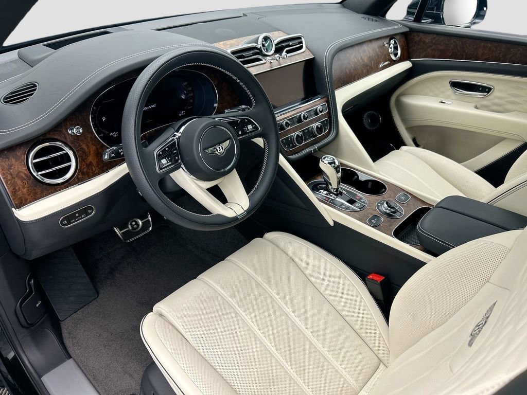 Used 2025 Bentley Bentayga Extended Wheelbase image 9