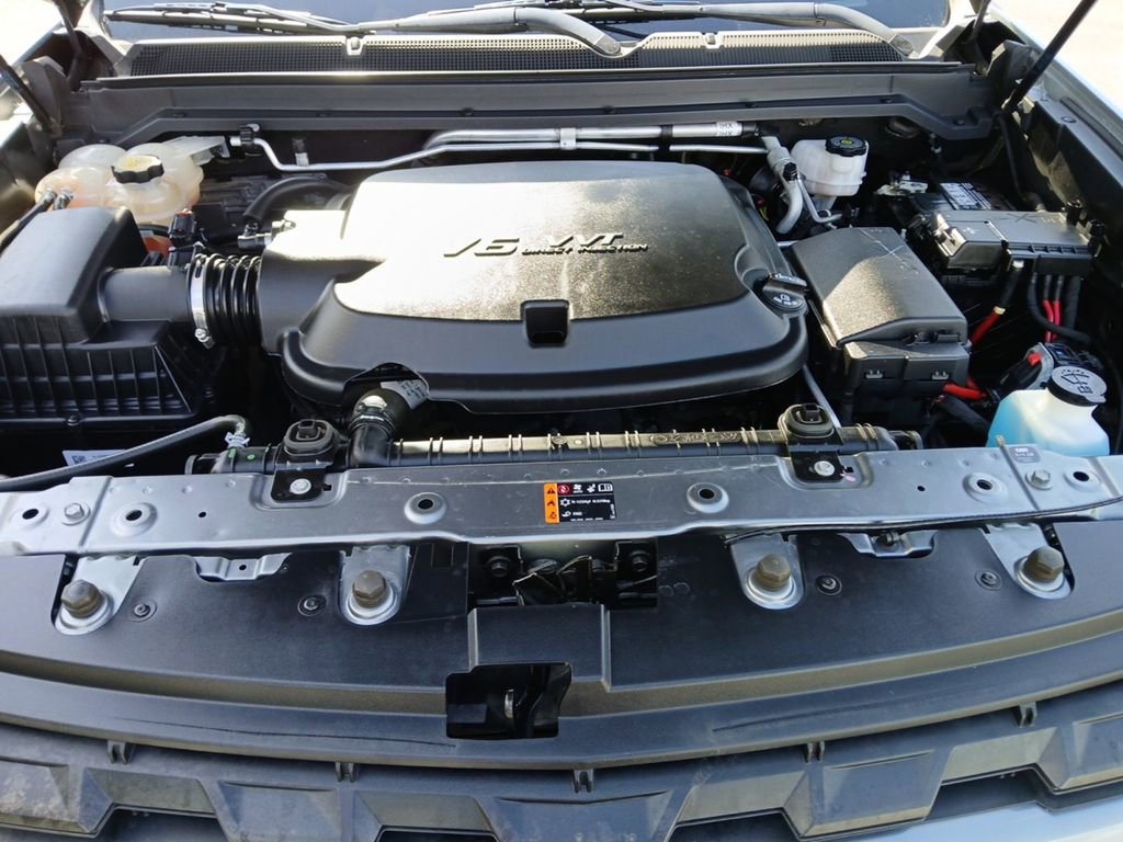 Used 2022 Chevrolet Colorado LT AWD/4WD image 20