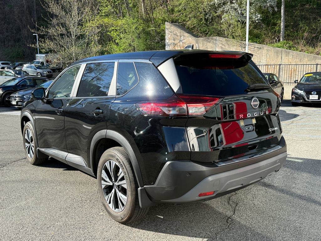 Used 2023 Nissan Rogue SV AWD/4WD image 4