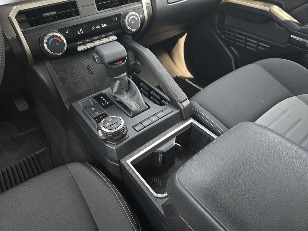 Used 2025 Toyota Tacoma TRD Off-Road AWD/4WD image 18