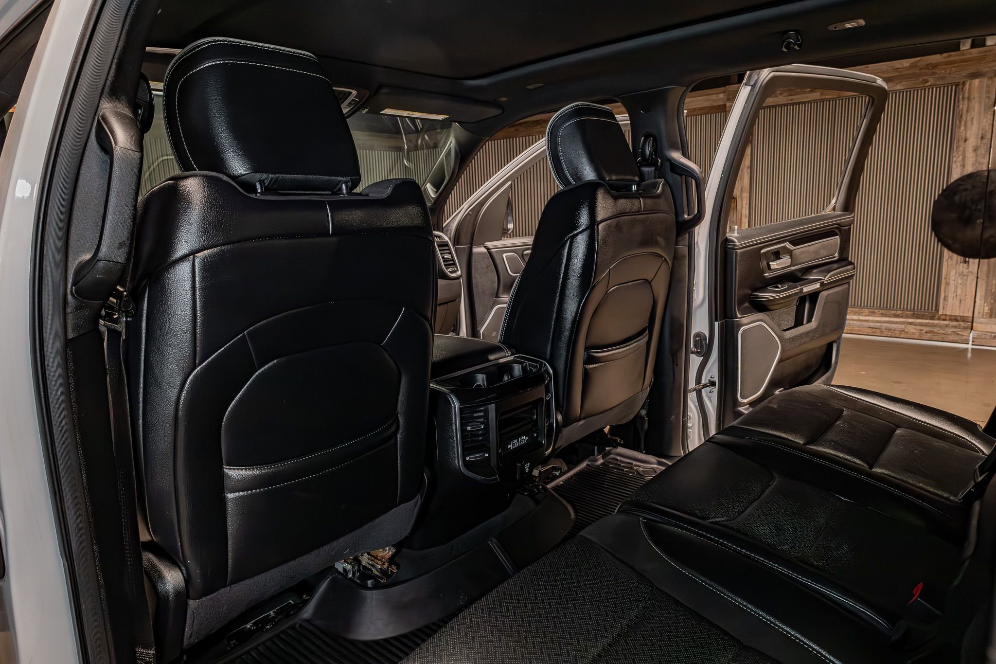 Used 2021 RAM 1500 Laramie image 22