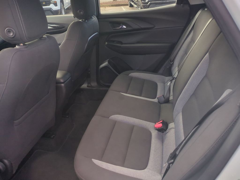 Used 2024 Chevrolet TrailBlazer LS image 24