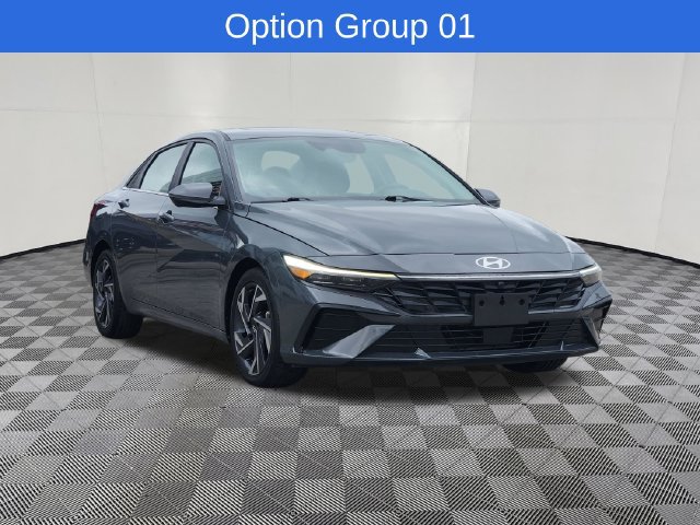 Used 2024 Hyundai Elantra Limited FWD image 2