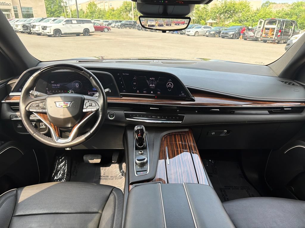 Certified 2023 Cadillac Escalade Premium Luxury w/ Performance Package AWD/4WD image 13