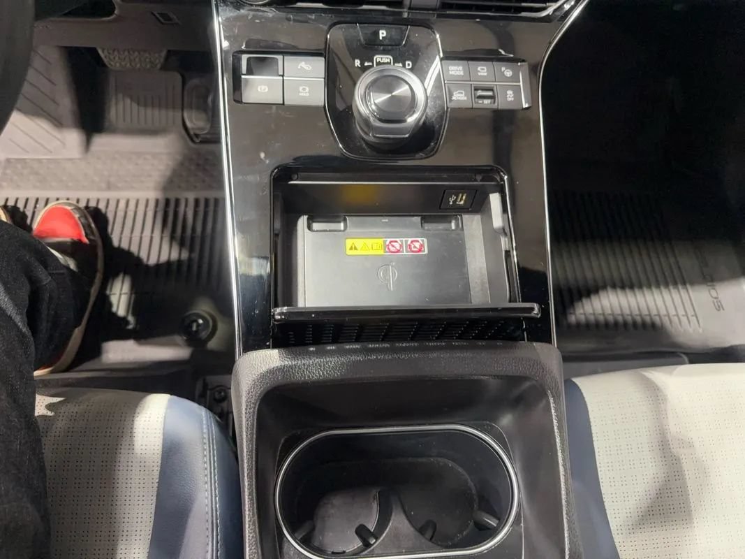 Used 2023 Subaru Solterra AWD image 95