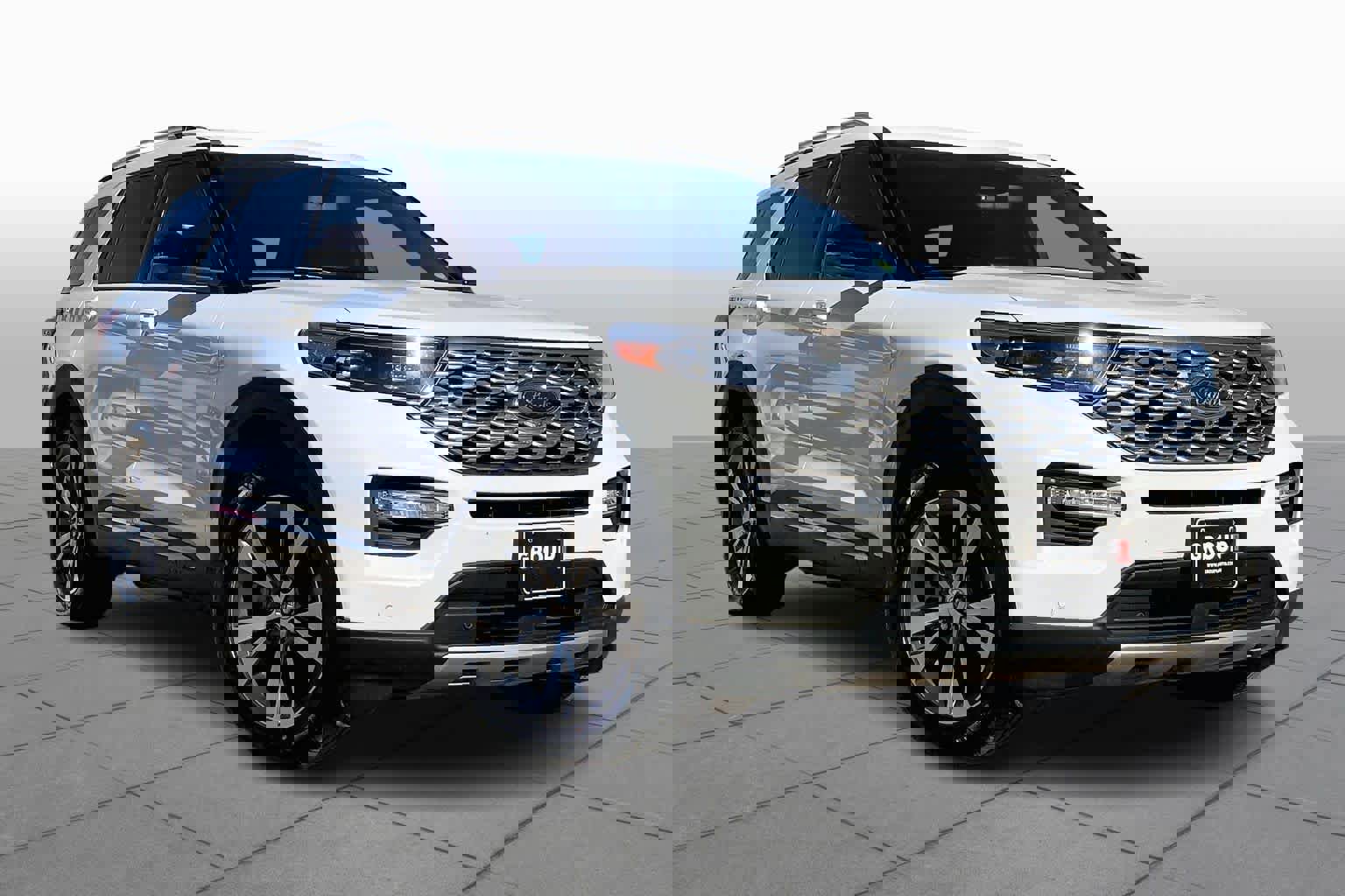 Used 2020 Ford Explorer Platinum w/ Premium Technology Package image 4