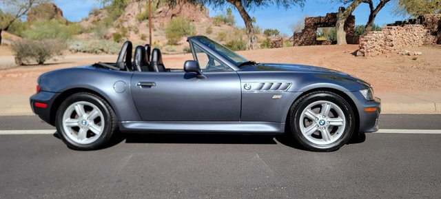 Used 2000 BMW Z3 2.5i image 2
