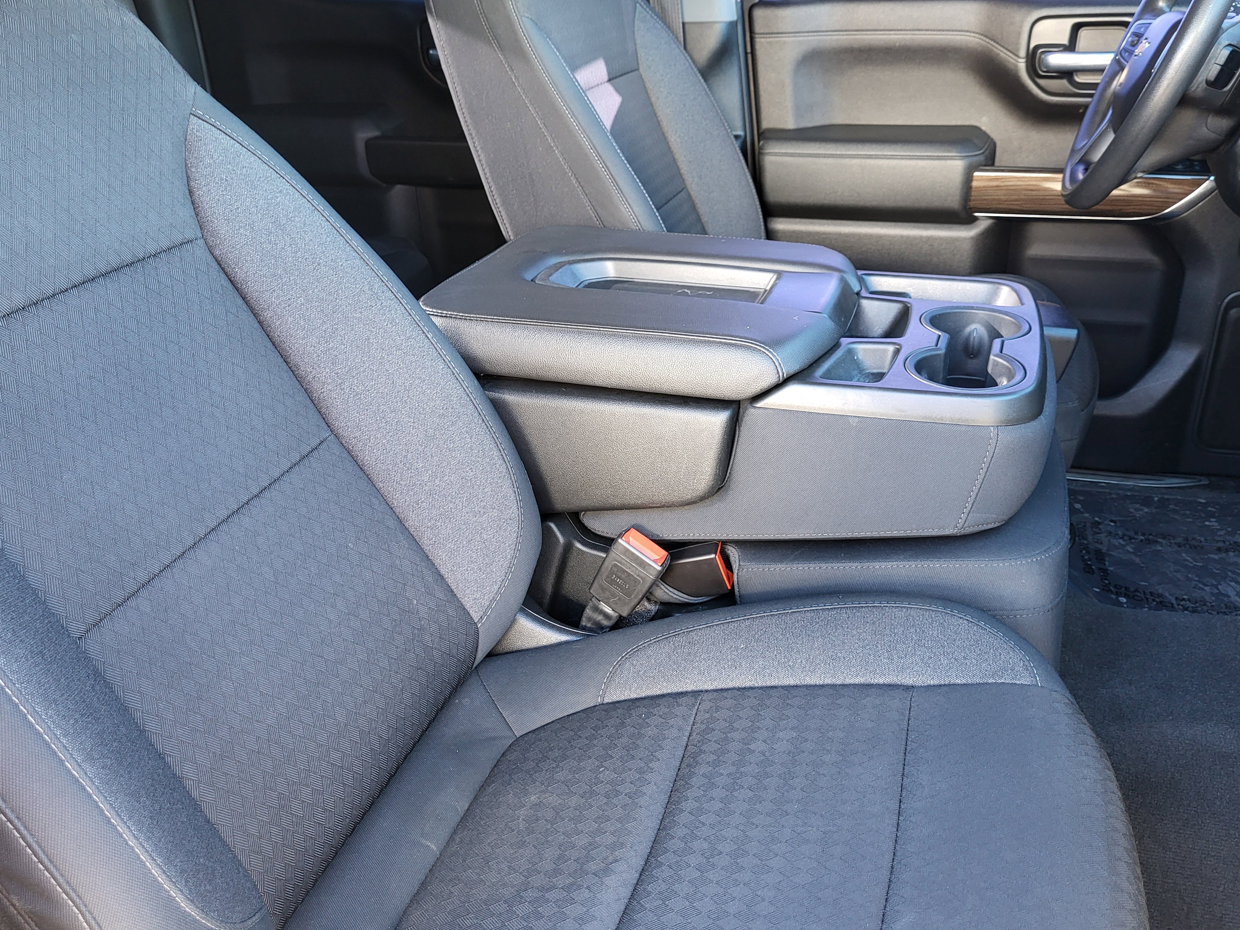 Used 2020 Chevrolet Silverado 1500 LT image 12