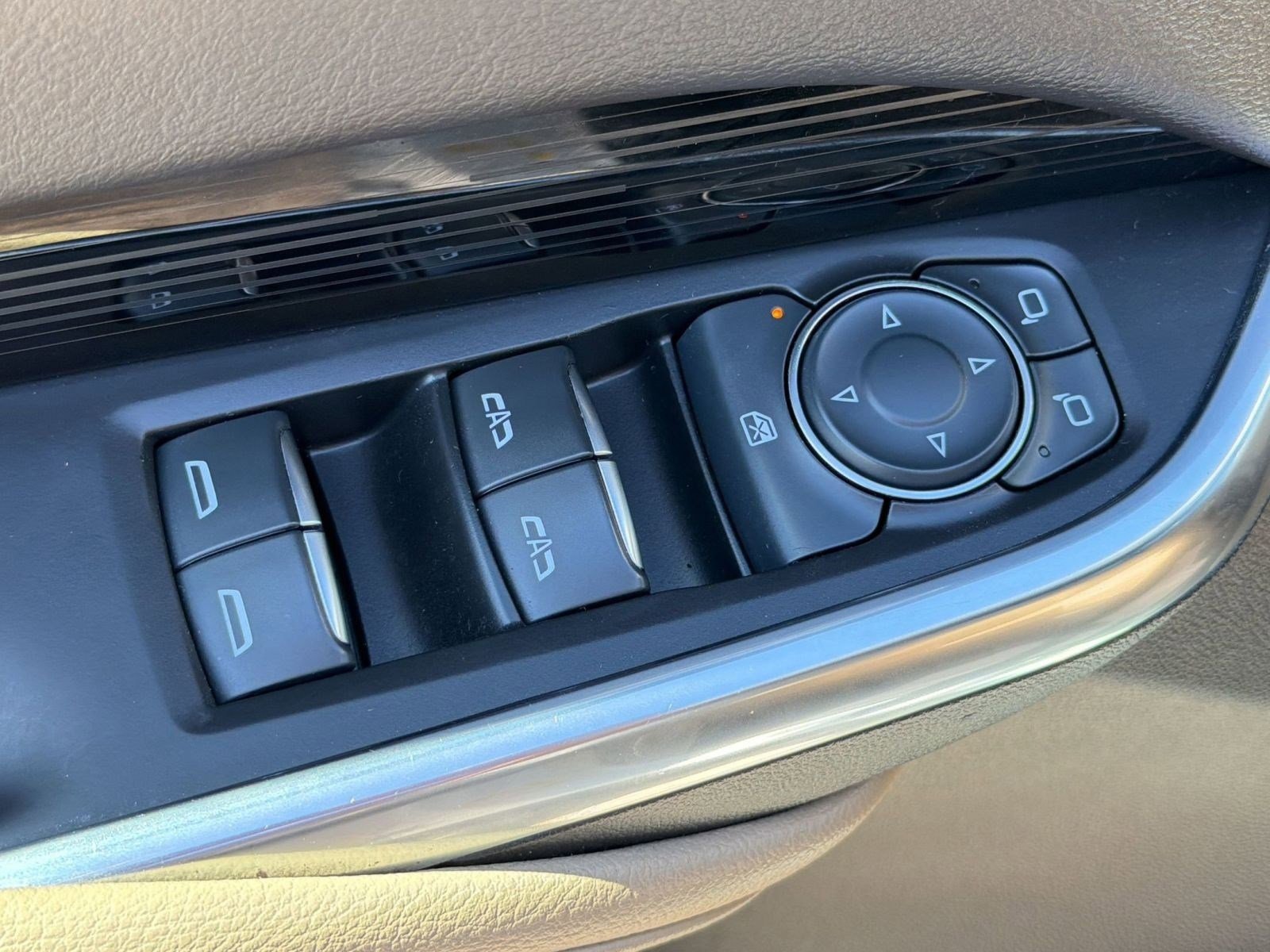 Used 2024 Cadillac XT4 Luxury w/ LPO, Floor Liner Package image 11