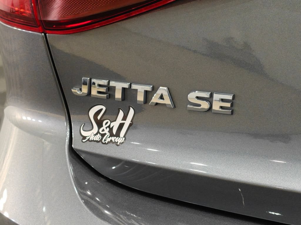 Used 2017 Volkswagen Jetta SE FWD image 39