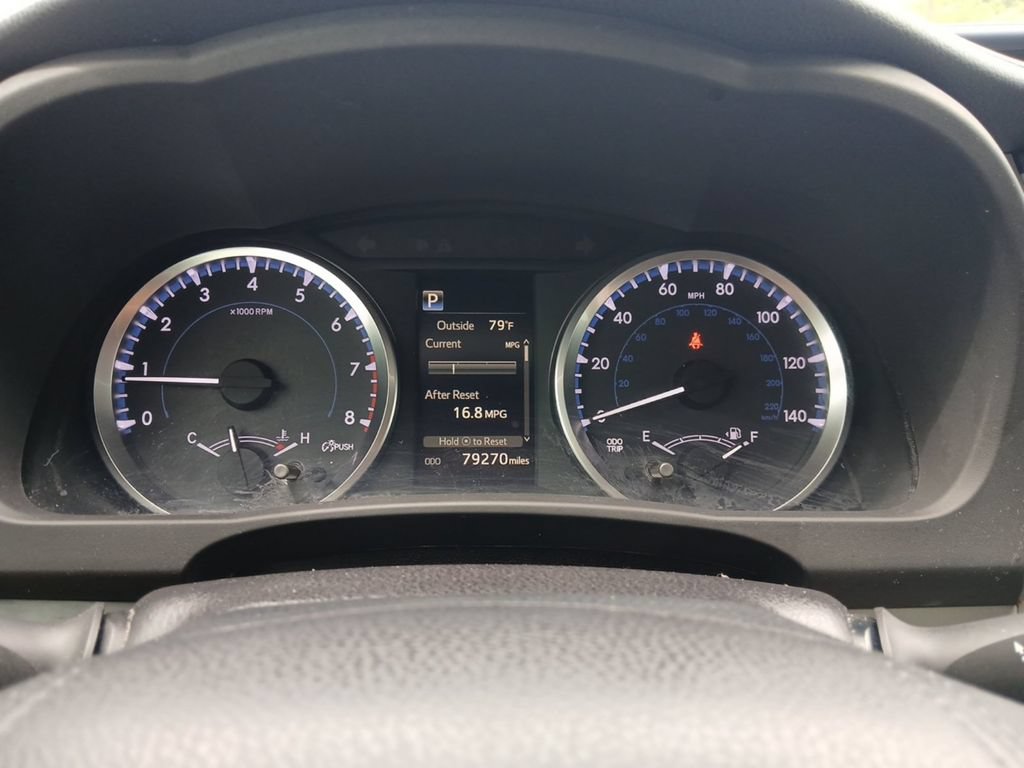 Used 2017 Toyota Highlander Plus FWD image 18