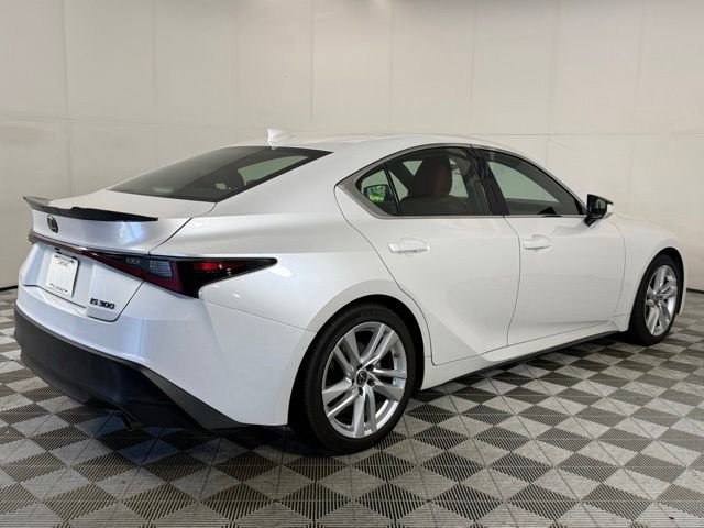 Used 2022 Lexus IS 300 w/ Accessory Package RWD image 9