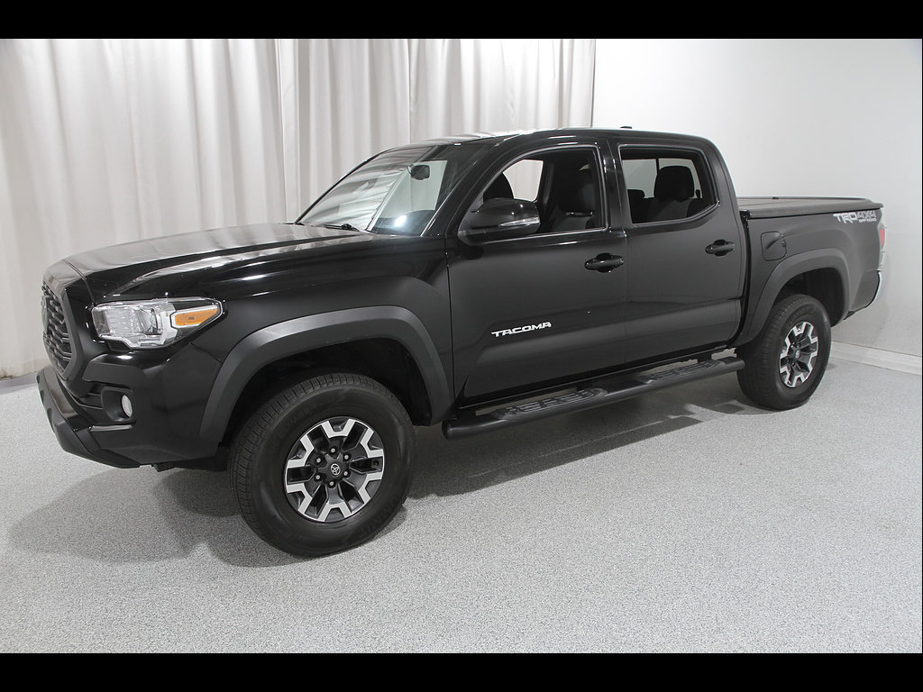 Used 2023 Toyota Tacoma TRD Off-Road AWD/4WD image 3