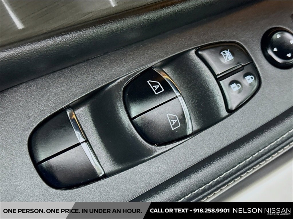 Used 2016 Nissan Murano Platinum w/ Platinum Technology Package image 18