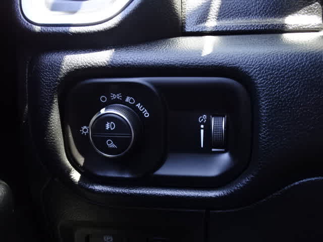 Used 2021 RAM 1500 Big Horn AWD/4WD image 39