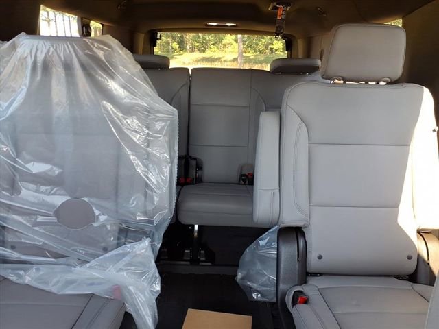 New 2026 Chevrolet Suburban Z71 w/ Z71 Off-Road Package image 14