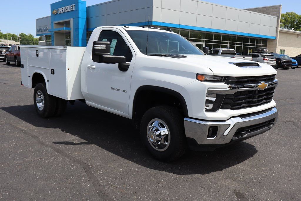 New 2025 Chevrolet Silverado 3500 LT w/ Convenience Package image 2