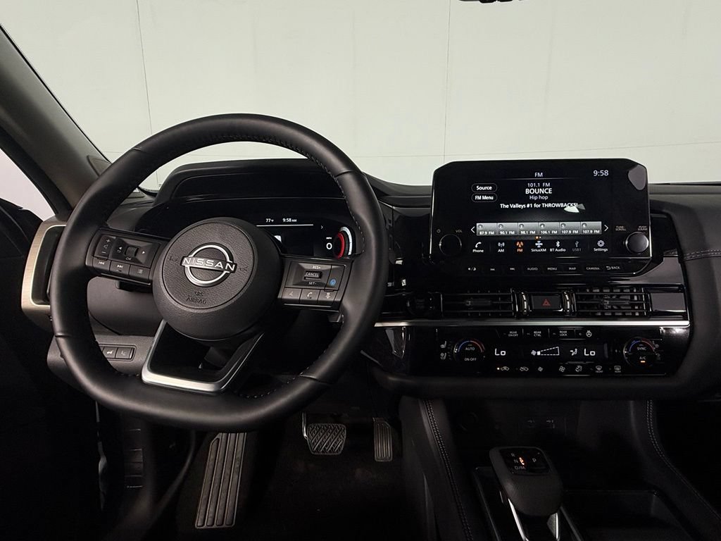 Used 2025 Nissan Pathfinder Platinum w/ Cargo Package AWD/4WD image 12
