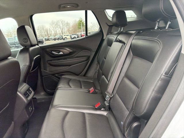 Used 2022 GMC Terrain SLT AWD/4WD image 16