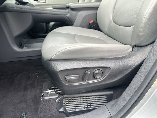 Used 2024 Toyota Sienna XLE image 26
