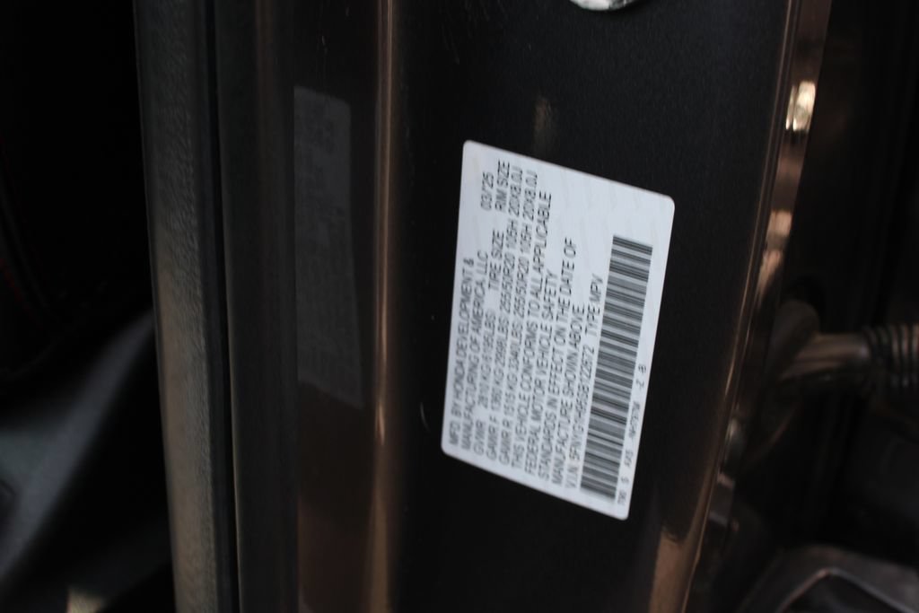 Certified 2025 Honda Pilot Black Edition image 41