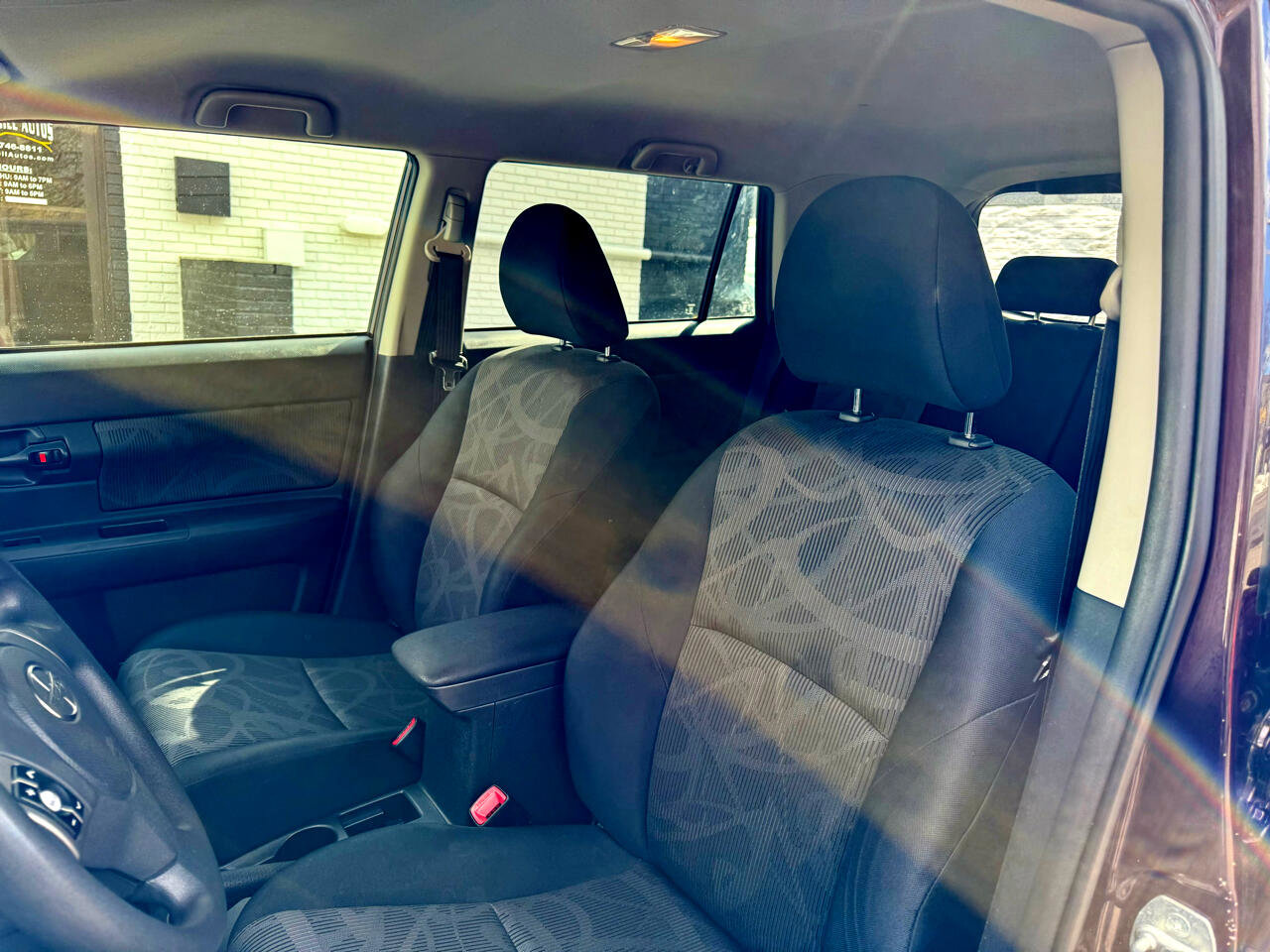 Used 2015 Scion xB 5-Door Wagon 4-Spd AT image 17