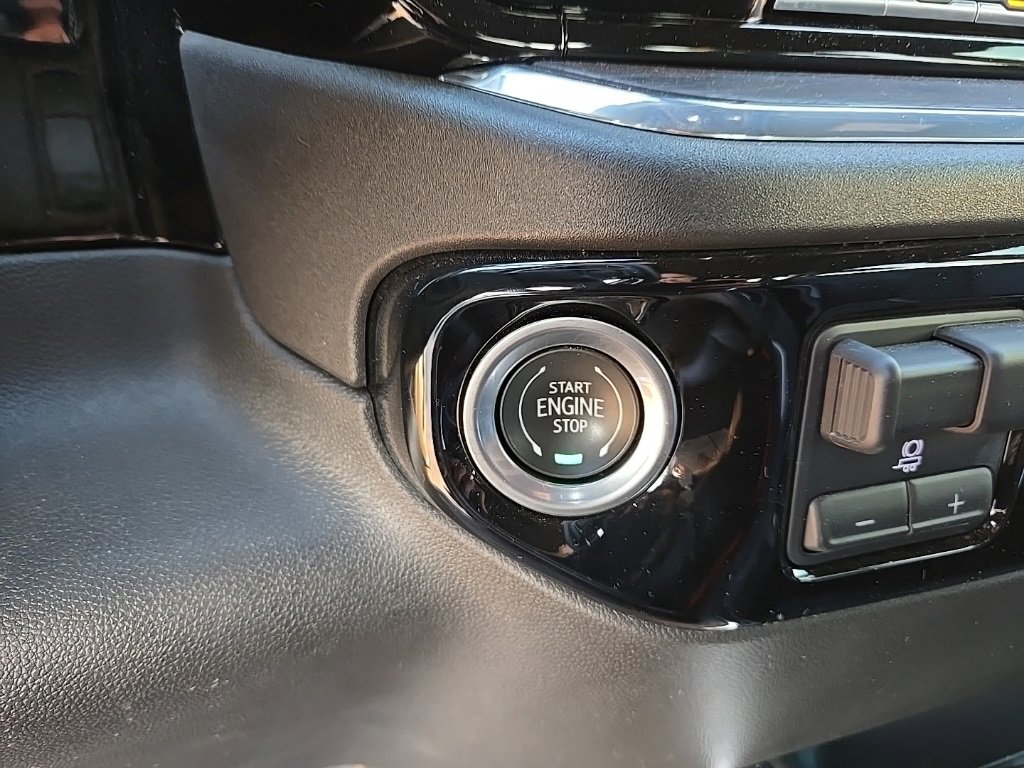 Used 2024 GMC Sierra 2500 SLT w/ SLT Premium Package image 20