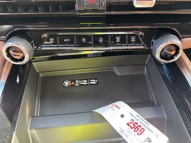 New 2026 Chevrolet Suburban High Country AWD/4WD image 18