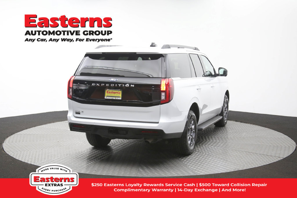 Used 2025 Ford Expedition Active AWD/4WD image 40