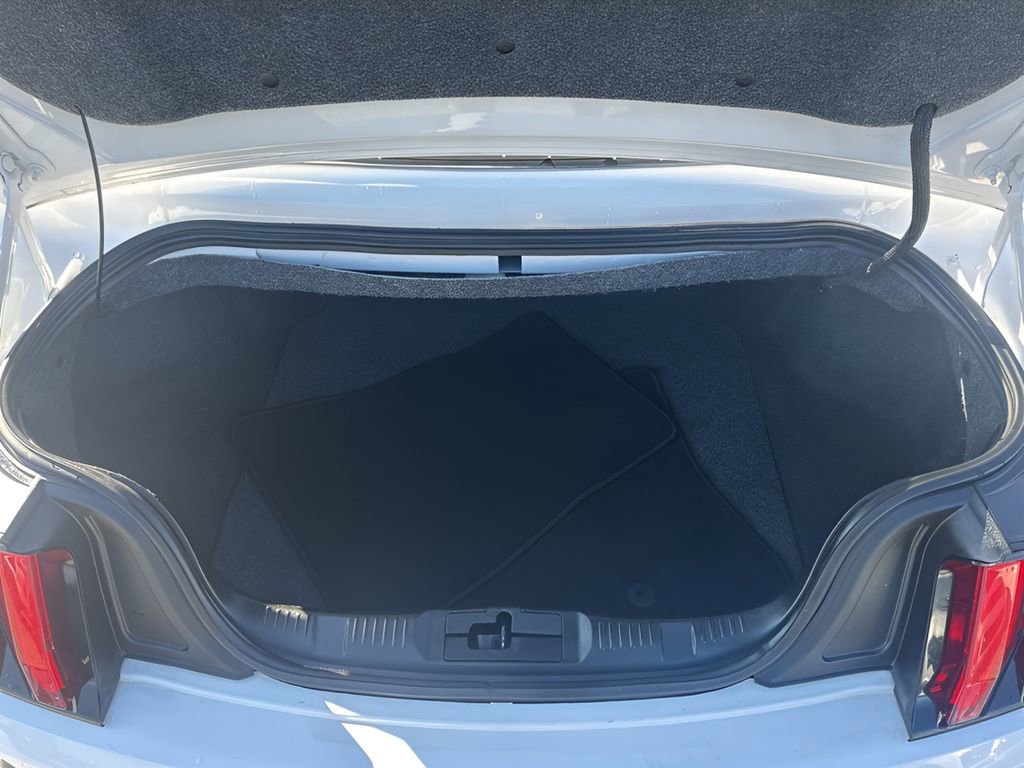 Used 2020 Ford Mustang Premium image 27