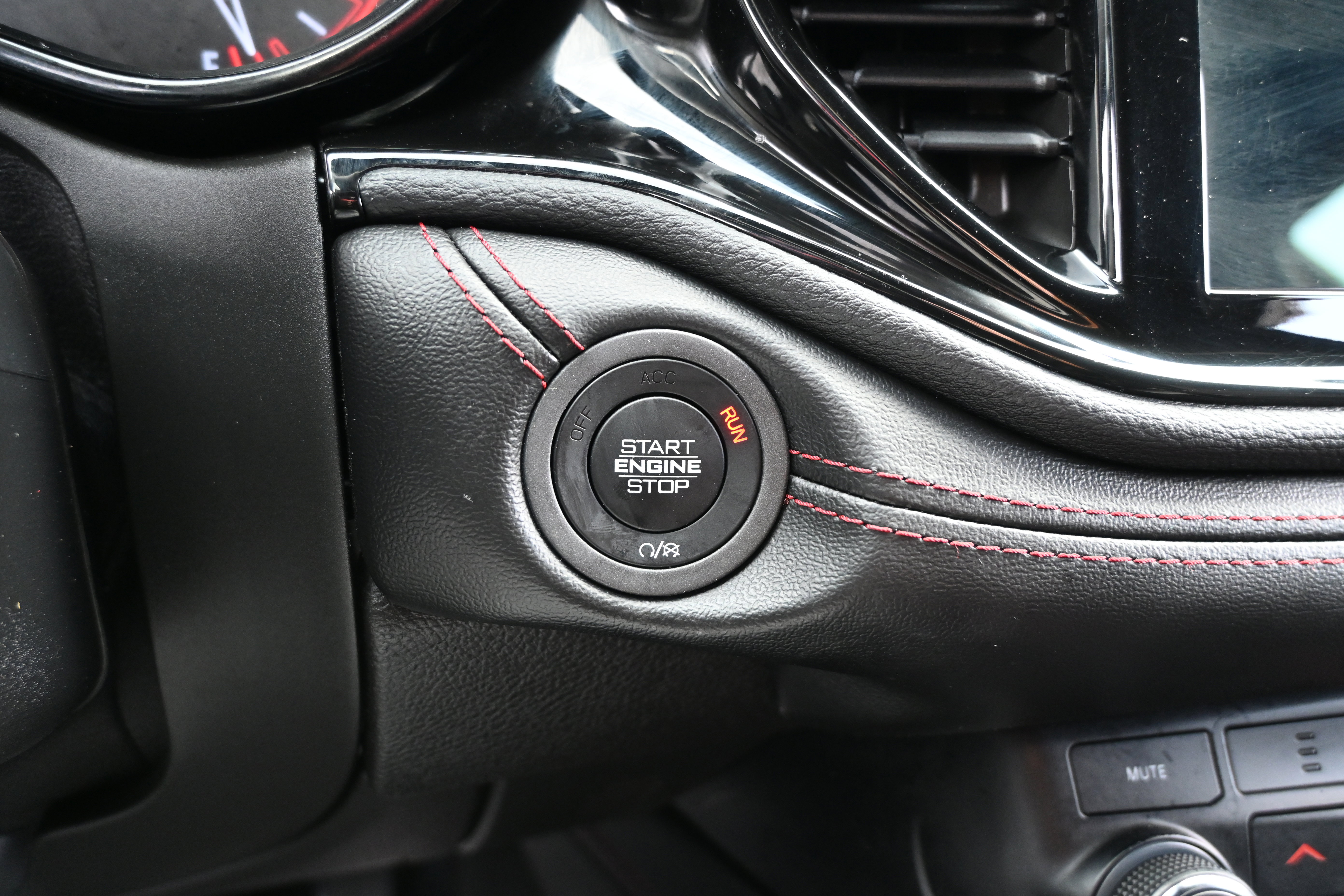 Used 2023 Dodge Durango R/T RWD image 22