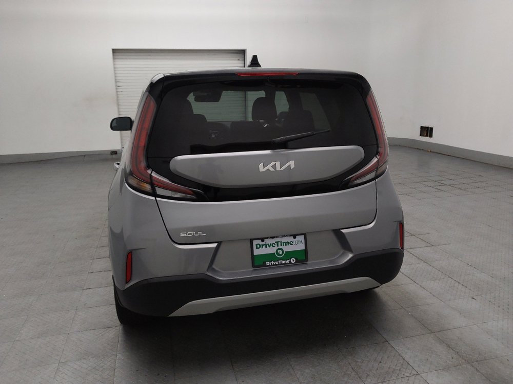 Used 2023 Kia Soul LX w/ LX Technology Package FWD image 6