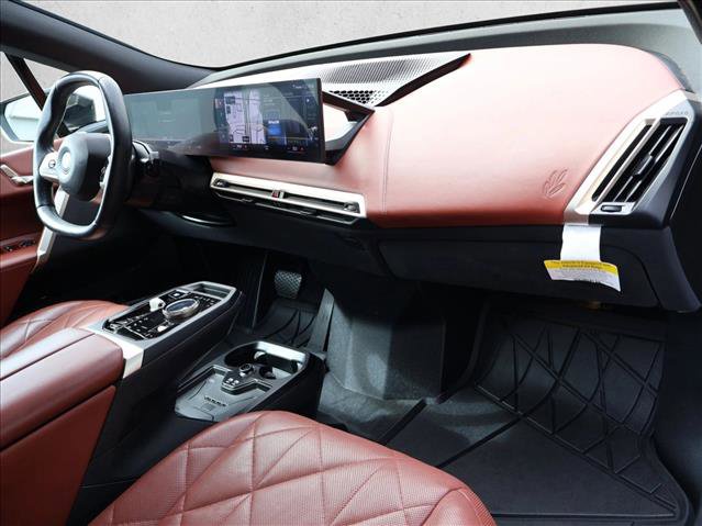 Used 2023 BMW iX xDrive50 w/ Sport Package image 26