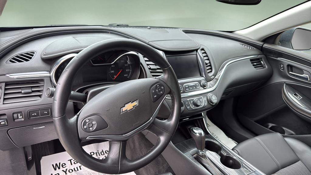 Used 2016 Chevrolet Impala LT w/ Convenience Package image 13