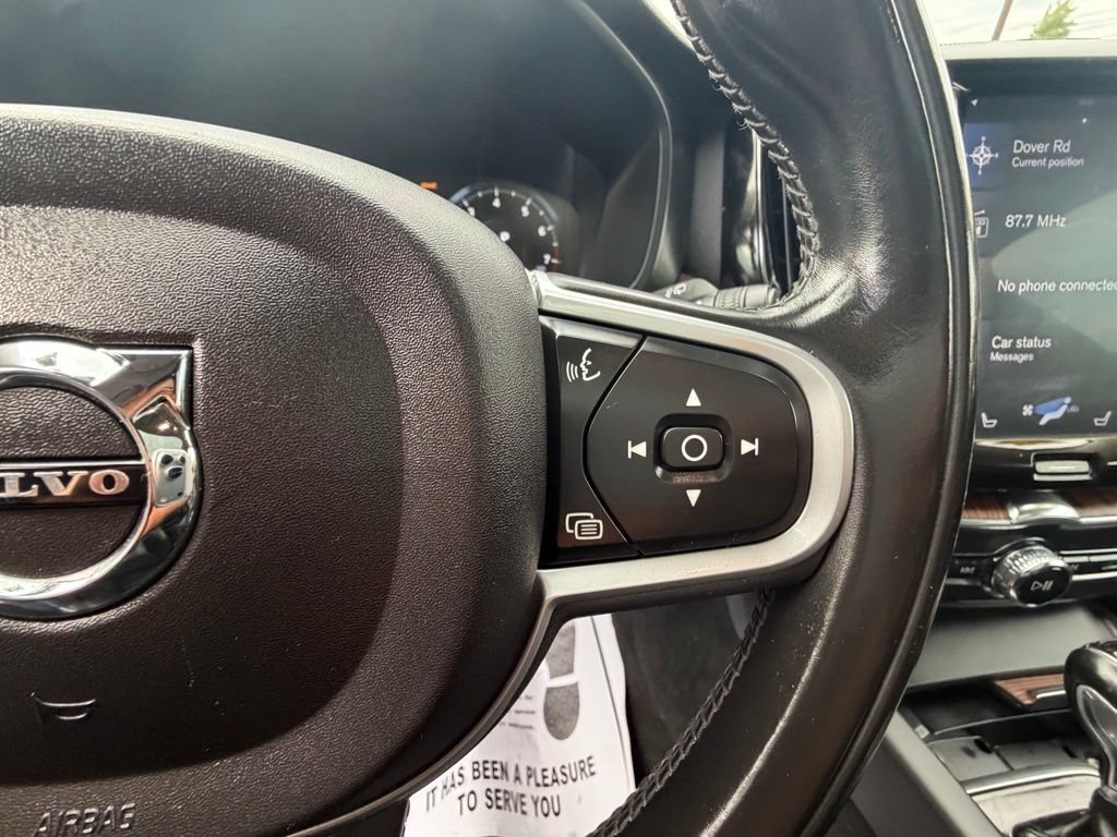 Used 2019 Volvo XC60 T6 Momentum w/ Multimedia Package AWD/4WD image 15