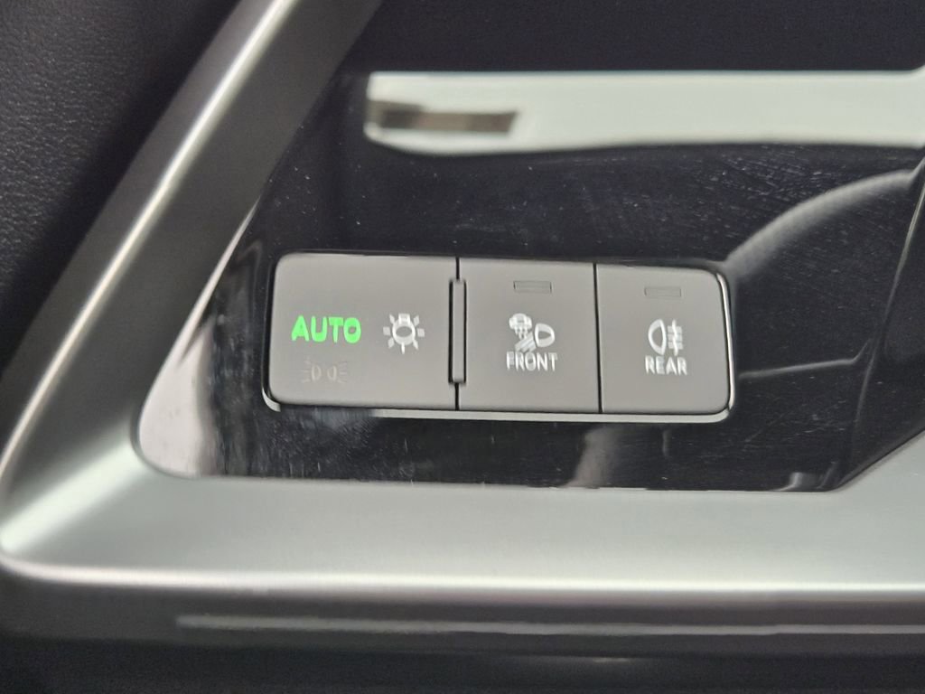 Used 2023 Audi RS 3 w/ RS Technology Package image 27