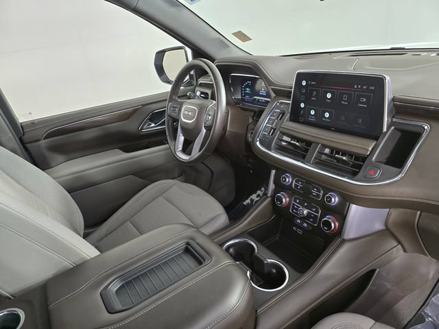 Used 2022 GMC Yukon XL SLE w/ Gmc Pro Safety Plus Package AWD/4WD image 10
