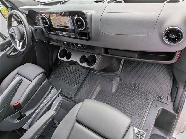 Used 2024 Mercedes-Benz Sprinter 2500 image 19