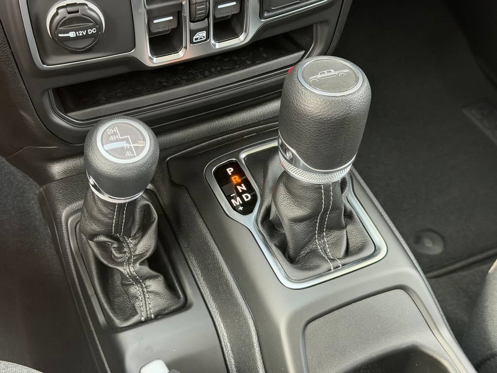 New 2026 Jeep Gladiator Sport AWD/4WD image 17