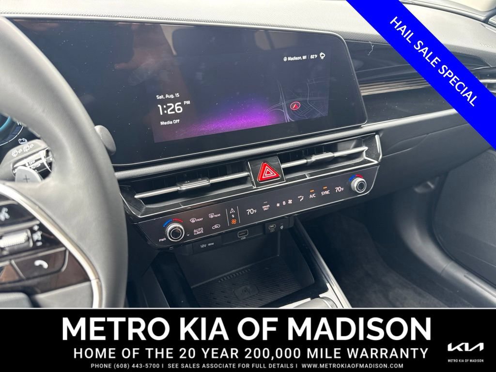 Used 2025 Kia Niro EX FWD image 21