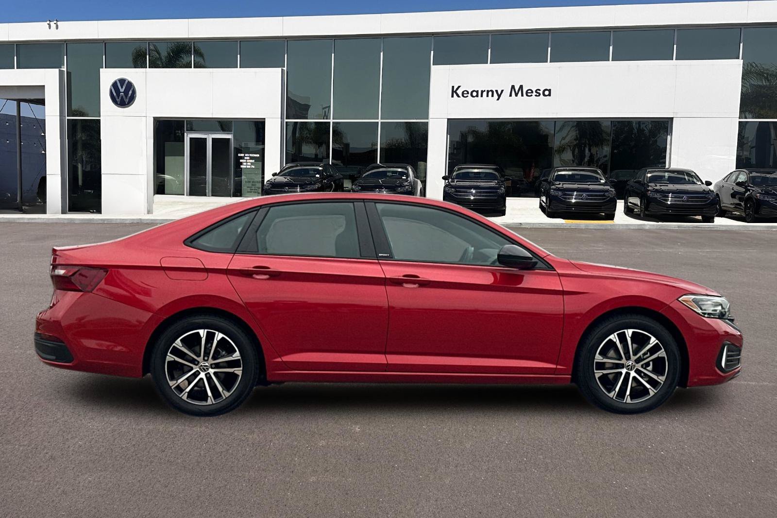 Used 2024 Volkswagen Jetta Sport FWD image 3