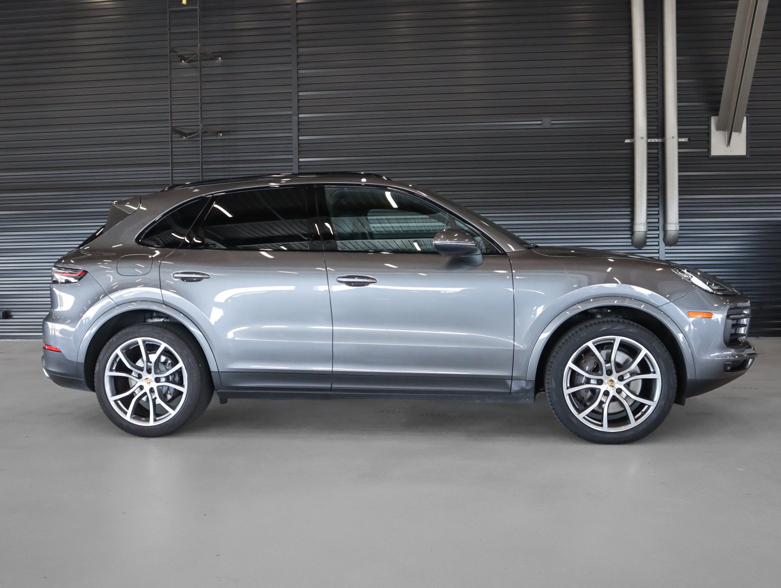 Certified 2023 Porsche Cayenne AWD/4WD image 11
