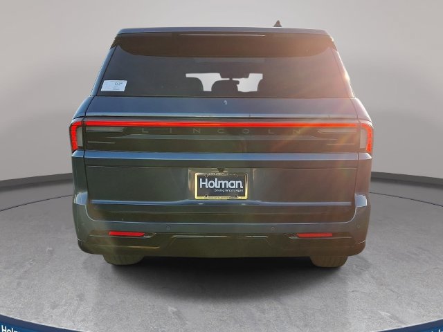 New 2027 Lincoln Navigator Reserve AWD/4WD image 6