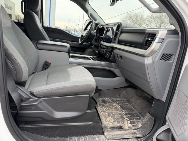 Used 2024 Ford F250 XLT w/ Black Appearance Package image 14