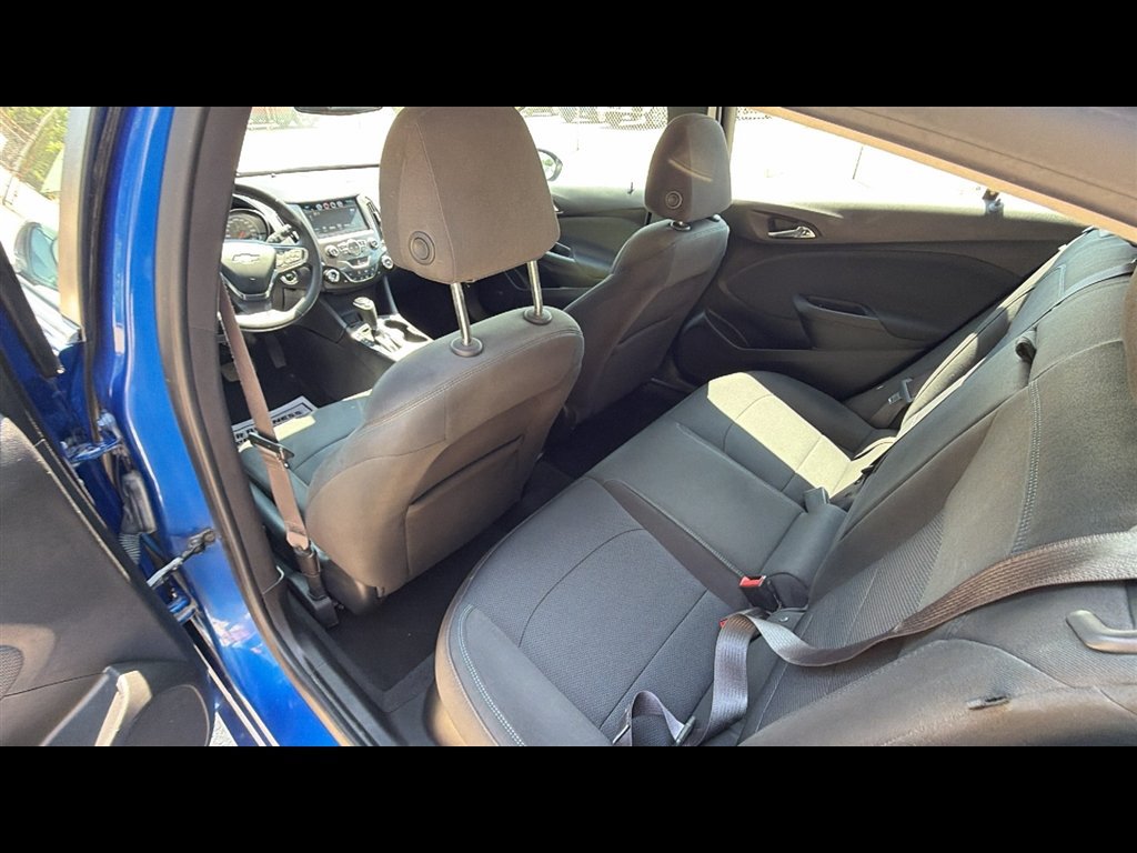 Used 2017 Chevrolet Cruze LT w/ LT True North Edition FWD image 25