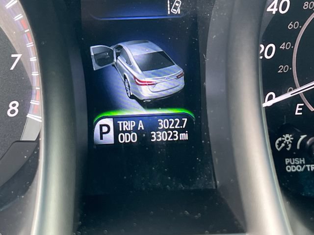 Used 2018 Toyota Avalon Limited w/ All Weather Liner Package FWD image 16