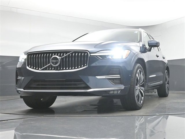 Used 2023 Volvo XC60 B5 Plus image 41